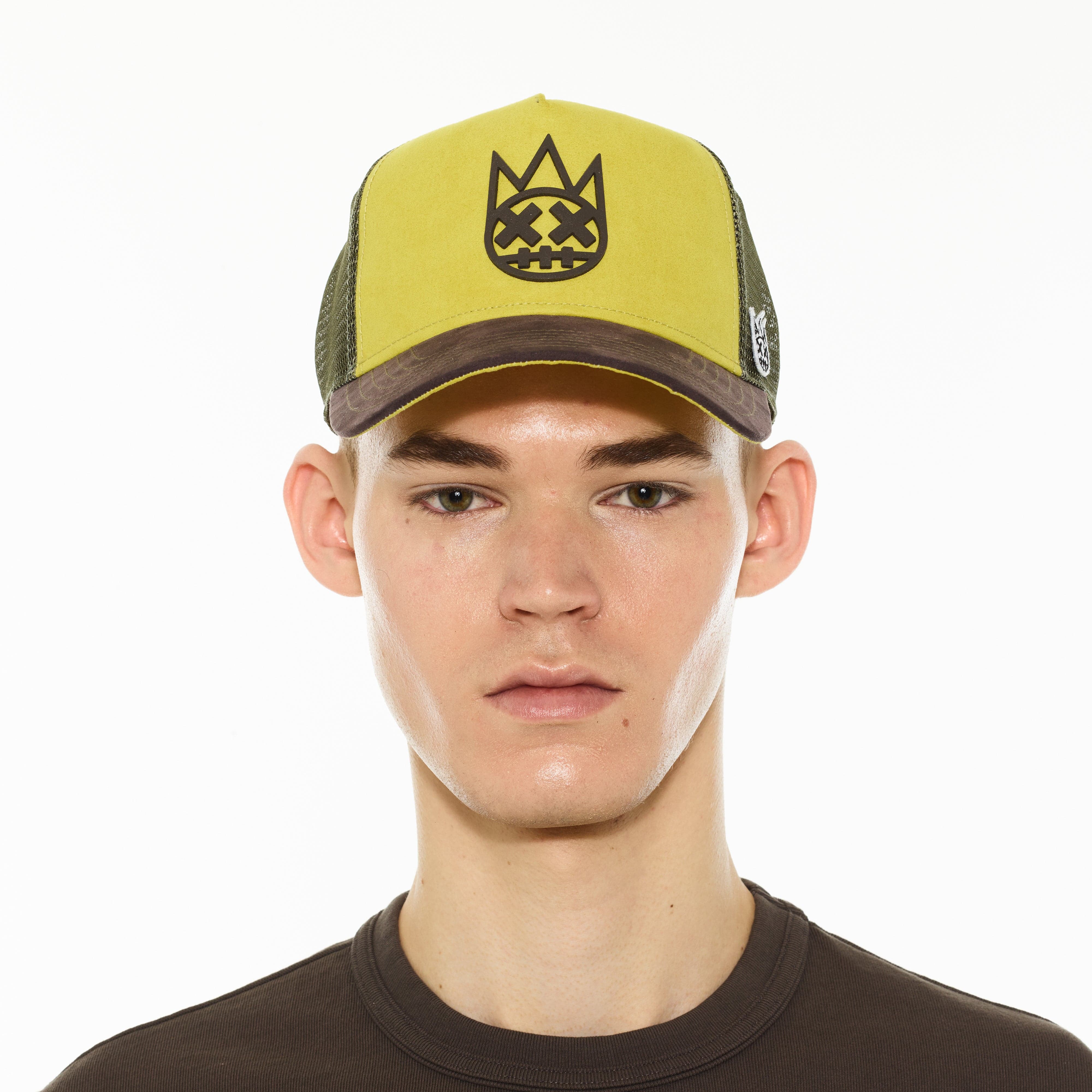 Cult's Logo Mesh Back Trucker Hat "Shimuchan" in Green Sheen