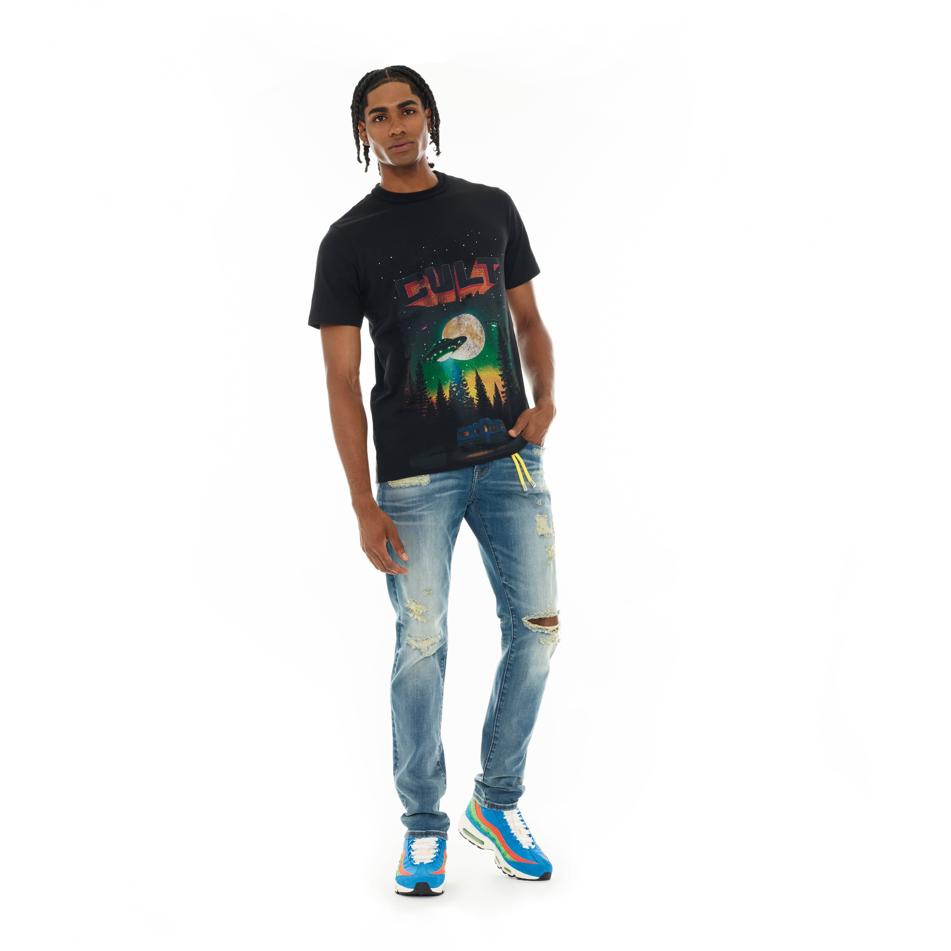 Cult's Short Sleeve Crew Neck Tee "Aliens" in Black