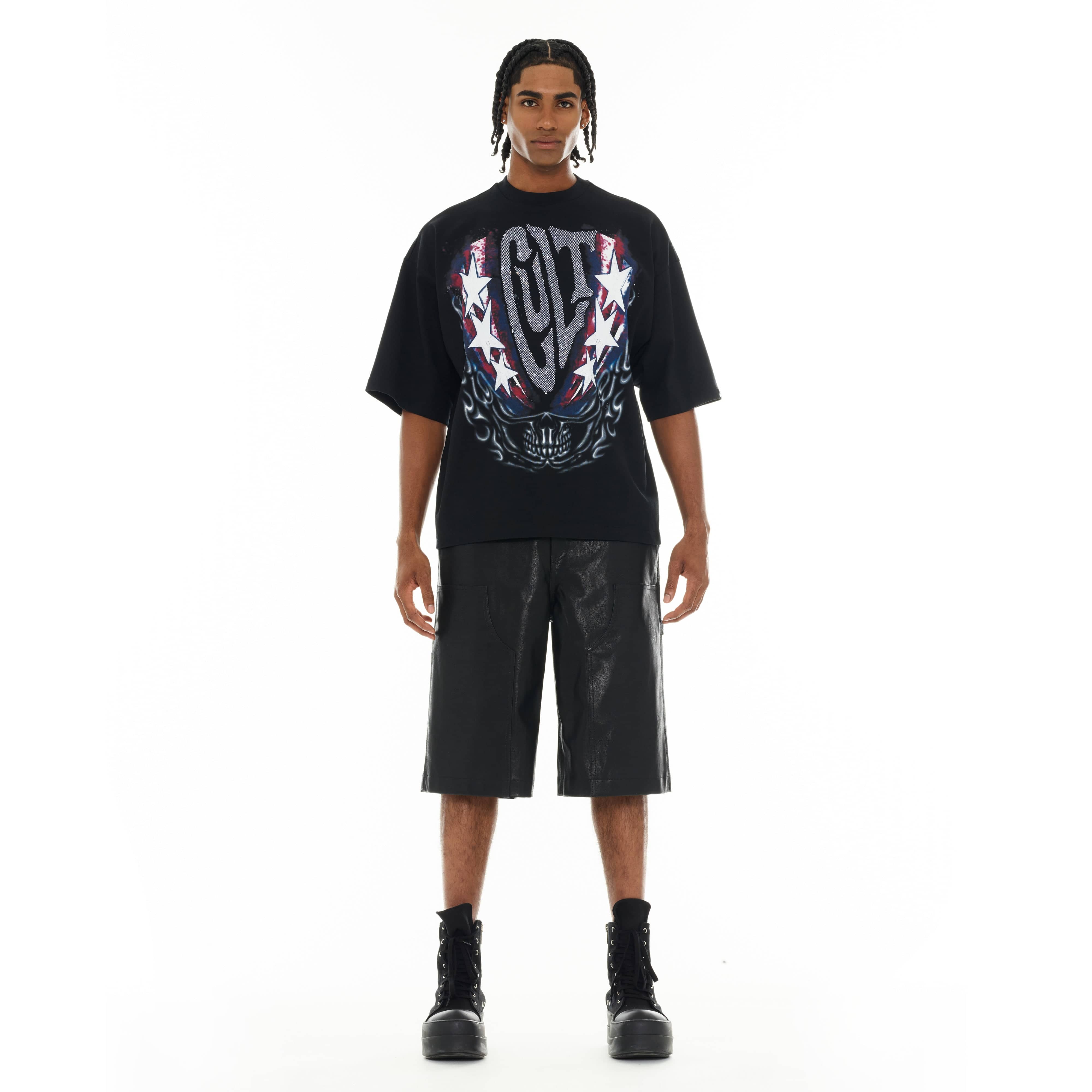 Cult's Oversized Short Sleeve Crew Neck Tee "Living The Dream" in Black
