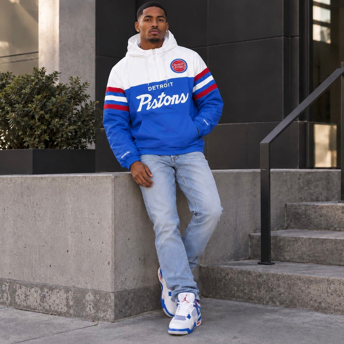 Mitchell & Ness Detroit Pistons Head Coach Lw Anorak Windbreaker (Royal)