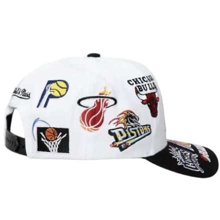 Mitchell & Ness NBA Playoffs Snapback (White/Black)