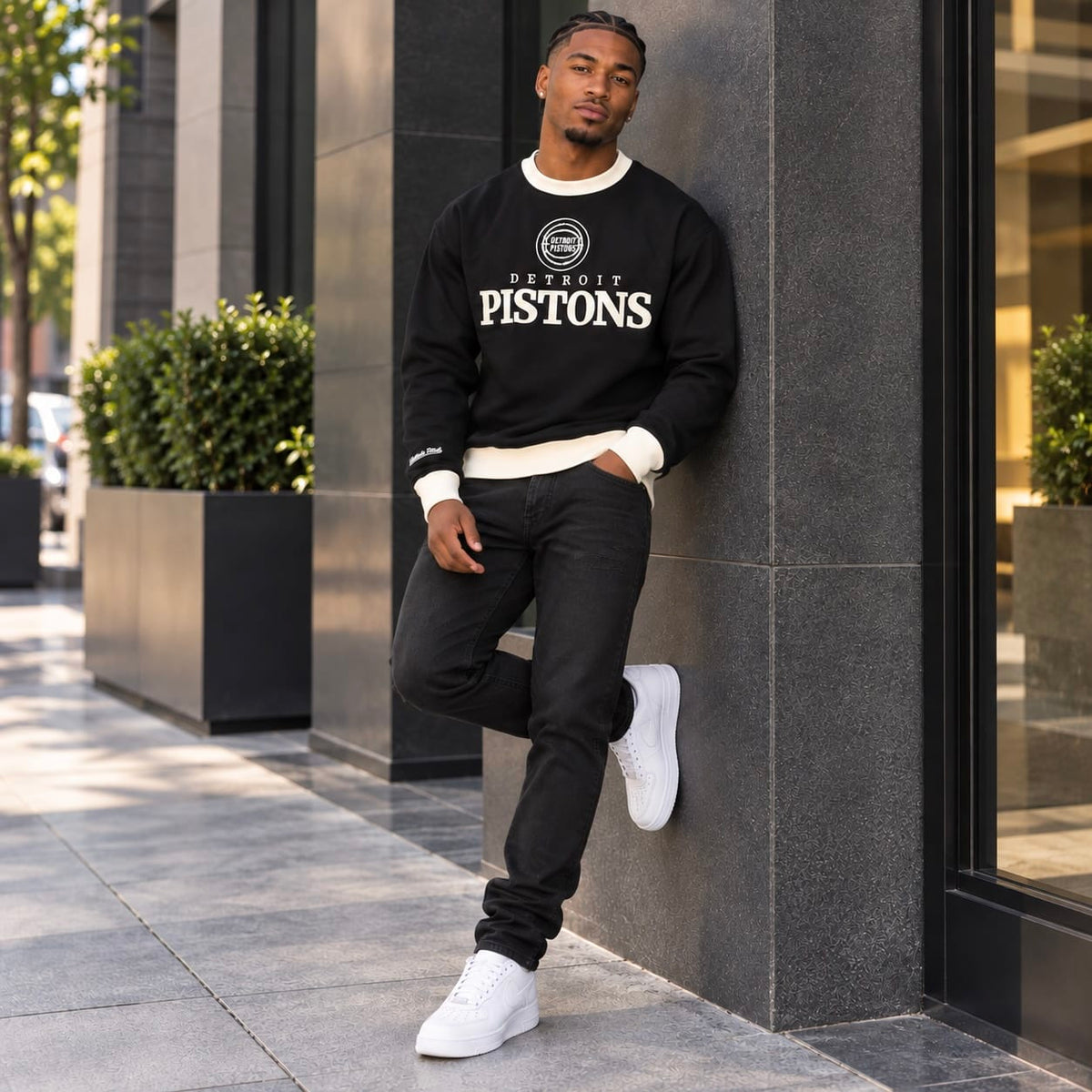 Mitchell & Ness NBA Detroit Pistons Cookies & Cream Crewneck (Black)