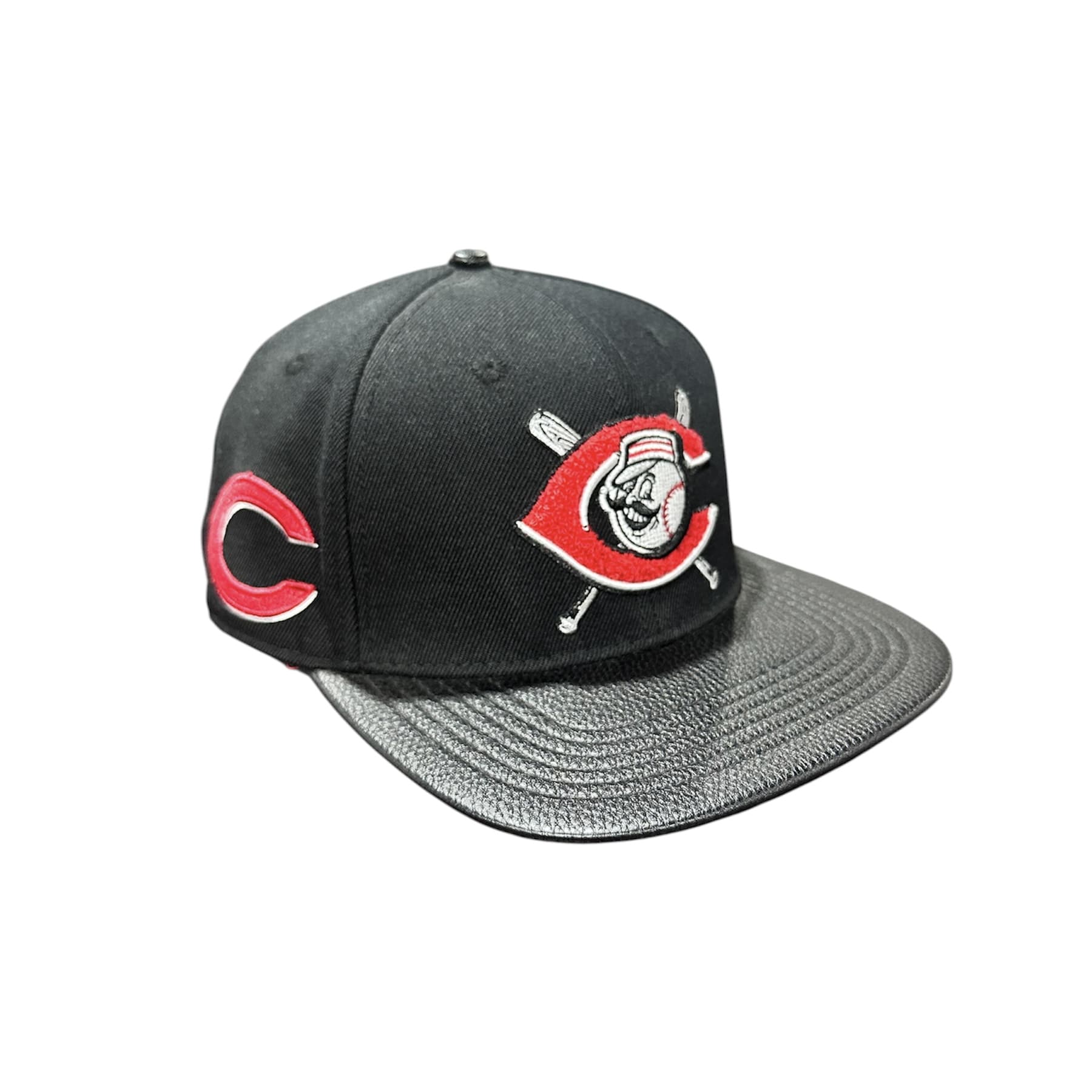Pro Standard MLB Cincinnati Reds Chrome Leather Strap Hat (Black)