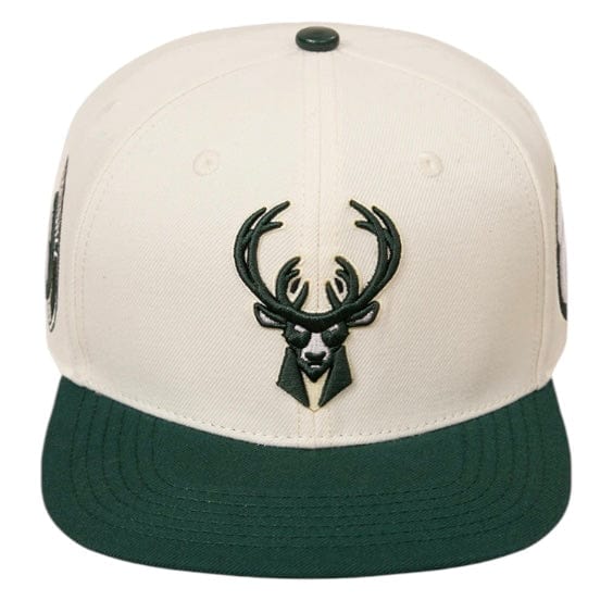 Pro Standard Milwaukee Bucks Primary Logo Snapback (Eggshell/Forest)