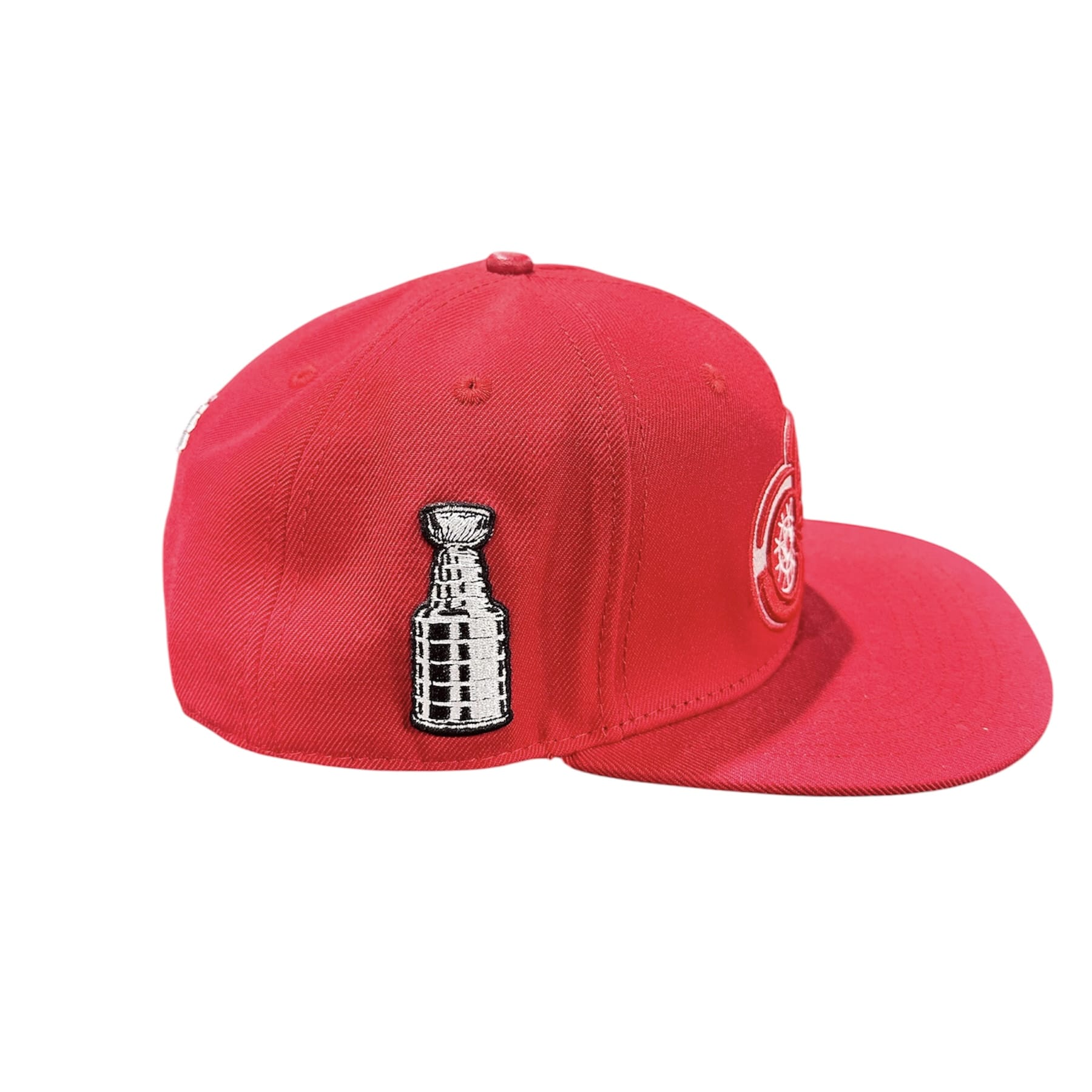 Pro Standard NHL Detroit Red Wings Logo Snapback (Red) HDR760230-RGY