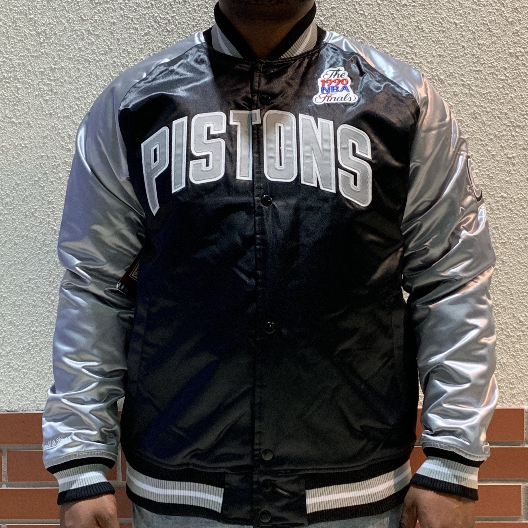 Detroit Pistons Heavyweight Satin Jacket XL