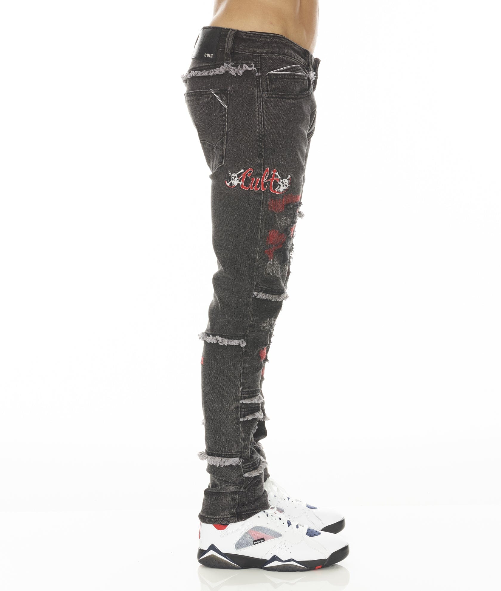 ROCKER SLIM MOTLEY CRUE IN MOTLEY