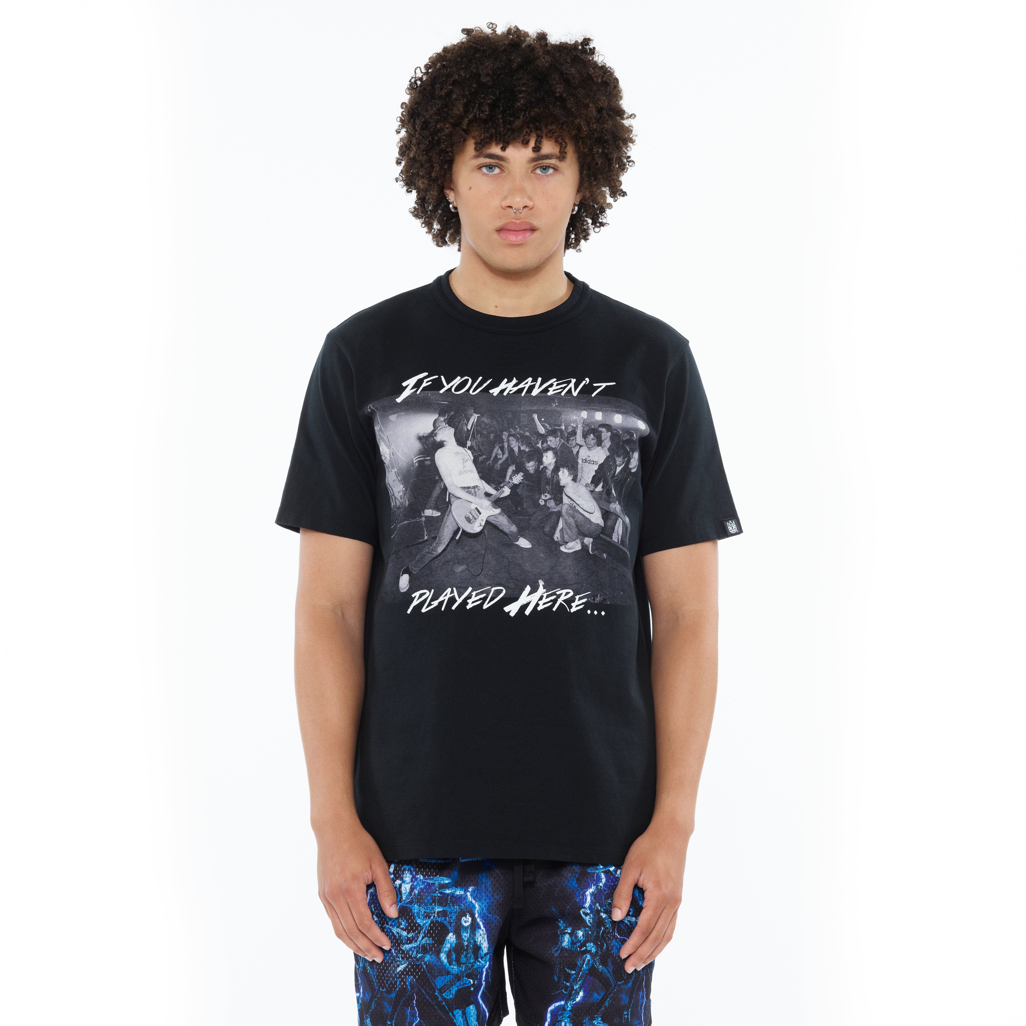 Cult's Heavyweight Short Sleeve Crew Neck Tee "Play Here" in Black