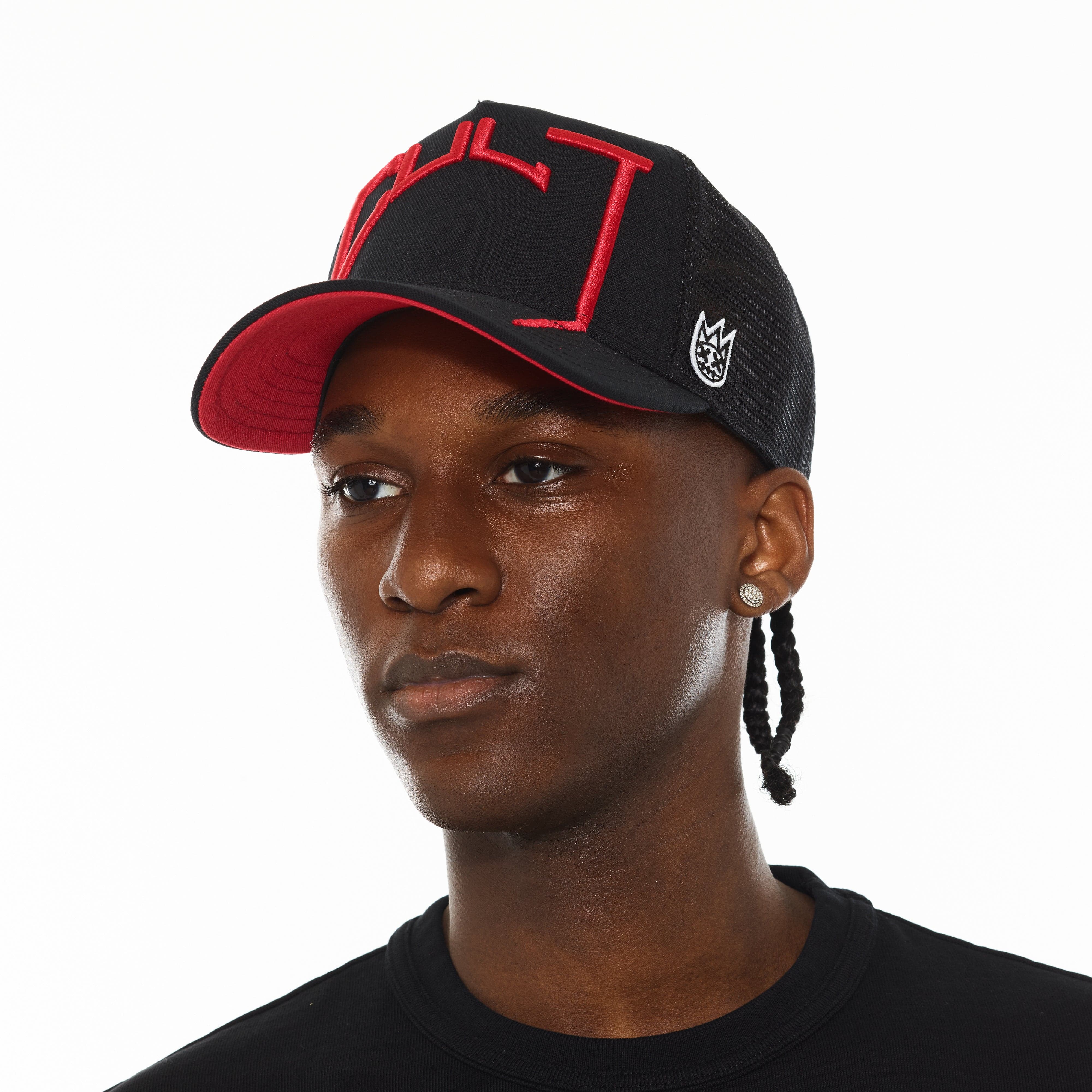 Cult's Logo Mesh Back Trucker Hat "Cult Arch" in Black