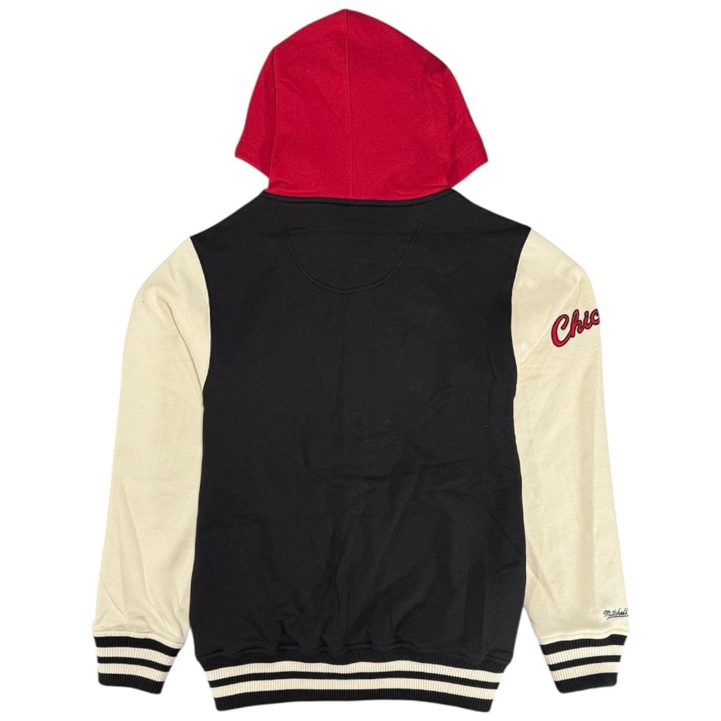 Mitchell & Ness NBA Chicago Bulls Courtside Fleece Hooded Jacket (Black)