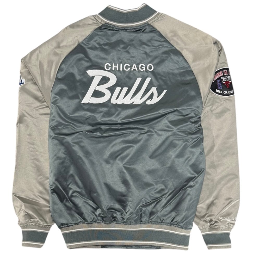 Mitchell & Ness NBA Chicago Bulls Thunderstorm Jacket (Green/Grey)