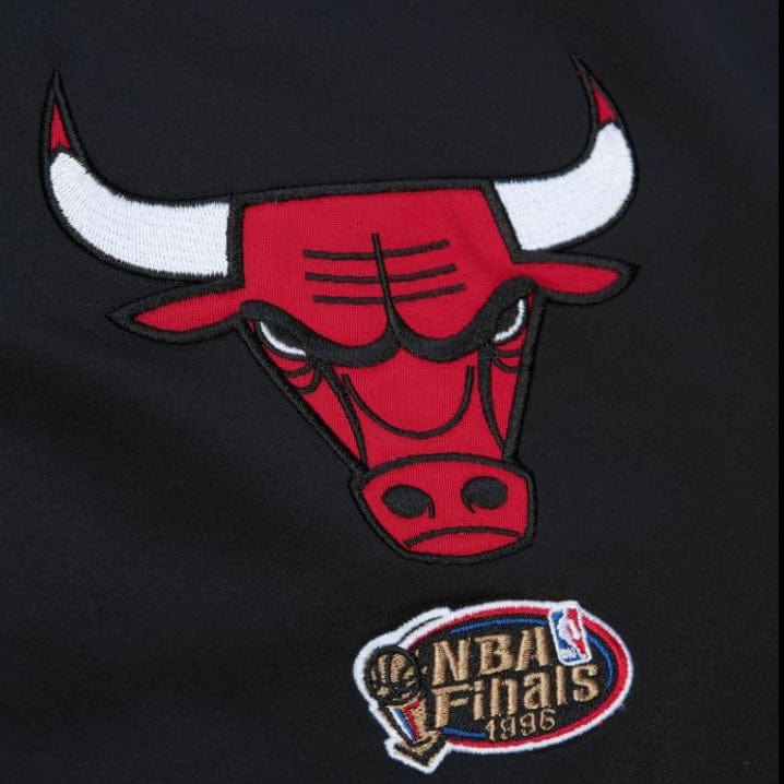 Mitchell & Ness NBA Chicago Bulls Team OG 2.0 Lightweight Jacket (Black)