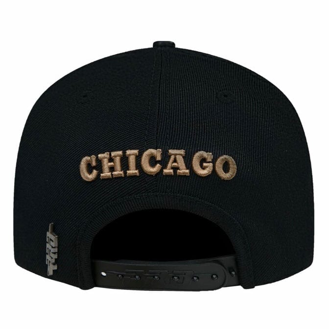 Pro Standard Chicago Bulls Side Patch Wool Snapback (Black/Red)