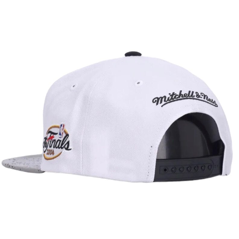 Mitchell & Ness Nba Detroit Pistons Cement Top Hwc Snapback (White/Silver)