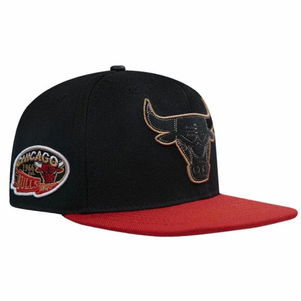 Pro Standard Chicago Bulls Side Patch Wool Snapback (Black/Red)