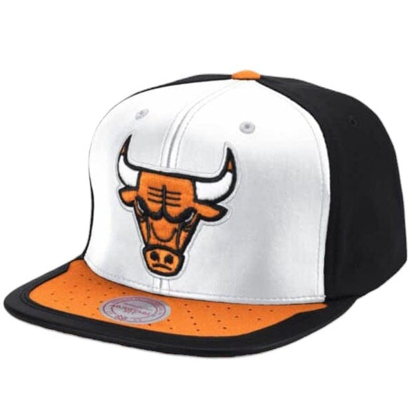 Mitchell & Ness Nba Chicago Bulls Day One Snapback (White/Orange)