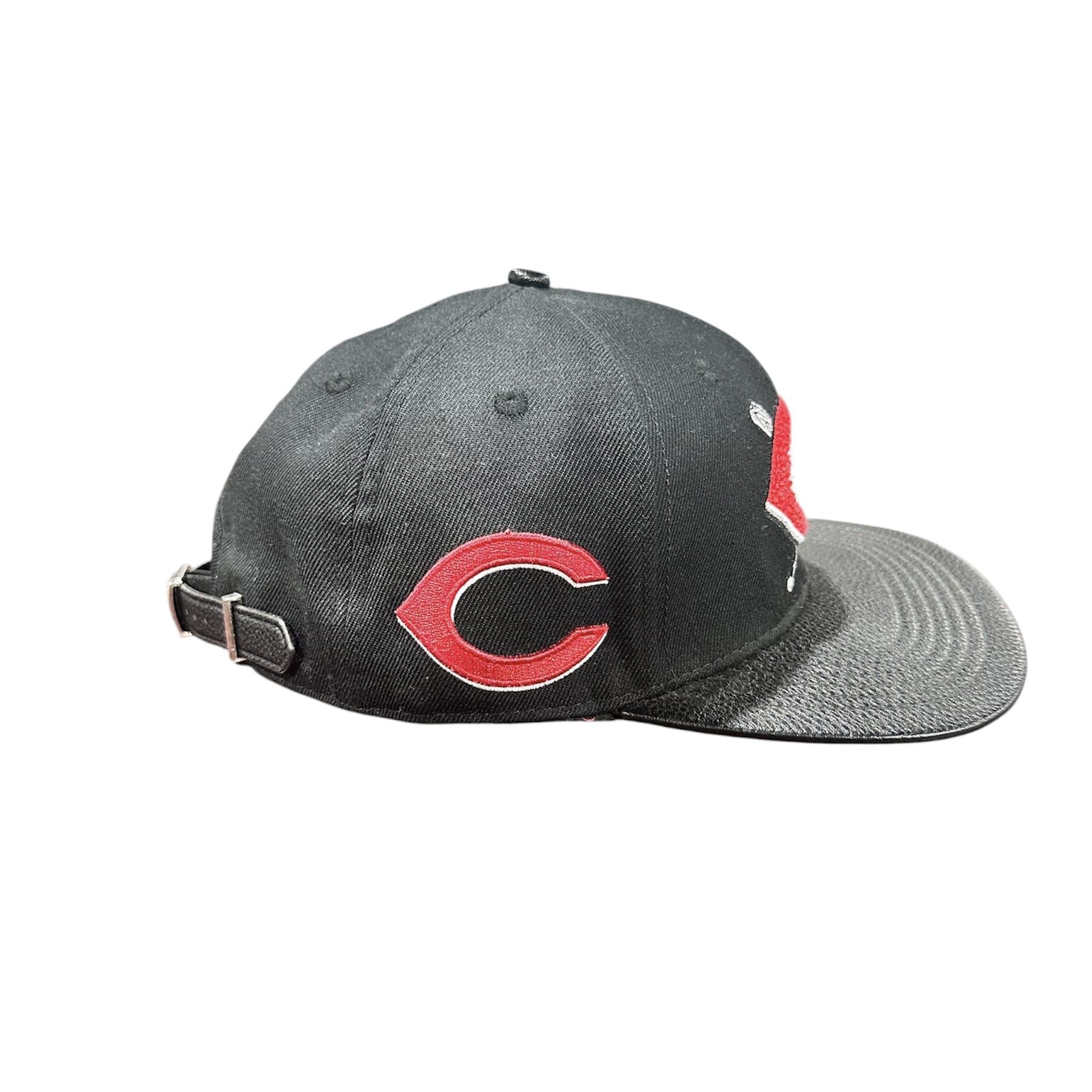 Pro Standard MLB Cincinnati Reds Chrome Leather Strap Hat (Black)