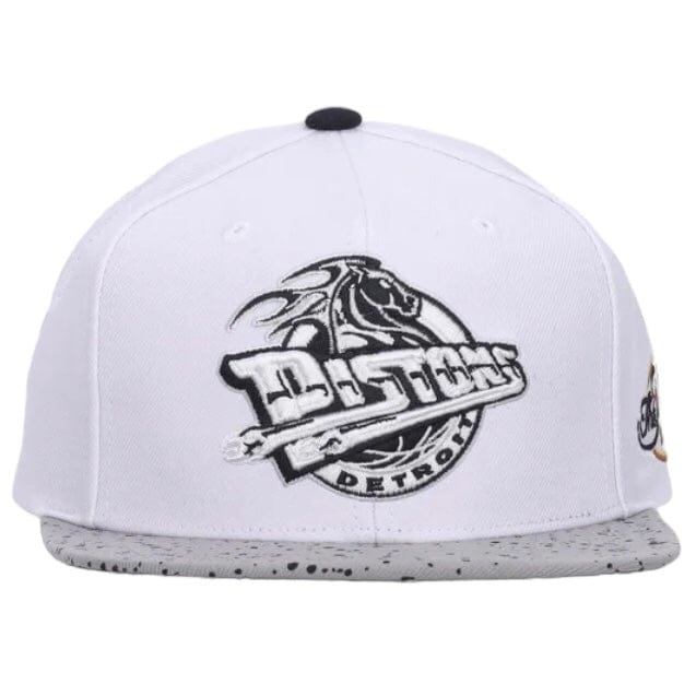 Mitchell & Ness Nba Detroit Pistons Cement Top Hwc Snapback (White/Silver)