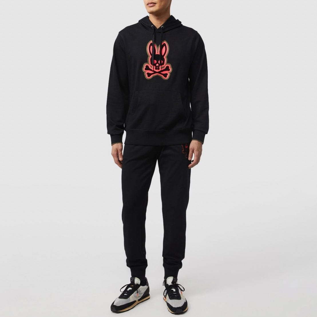 Psycho Bunny Patchin Chenille Bunny Logo Hoodie (Black) B6H849U1FT