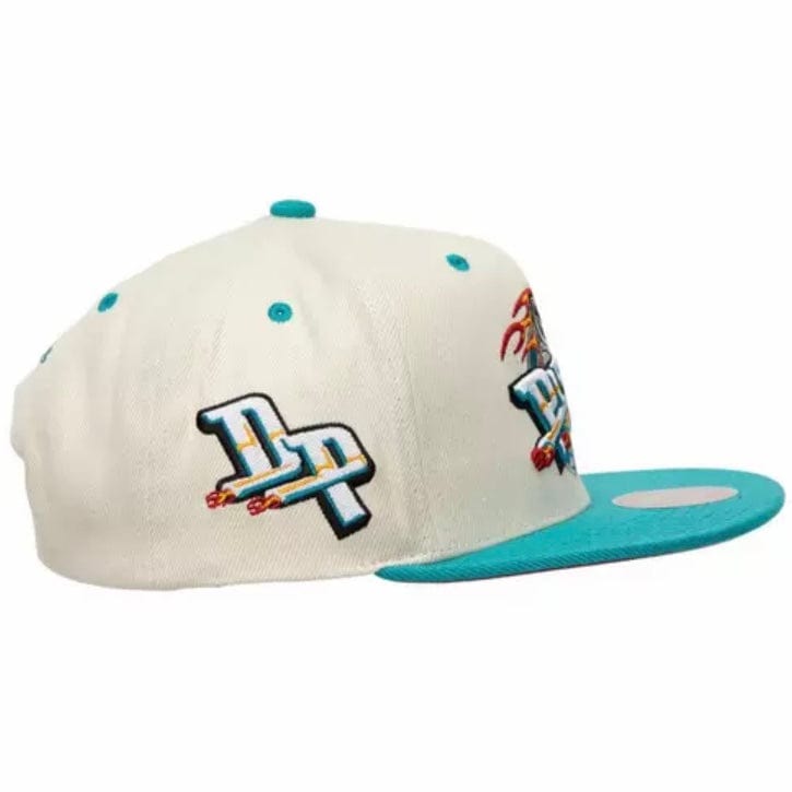 Mitchell & Ness NBA Detroit Pistons Sail 2 Tone Hwc Snapback (Off White/Teal)